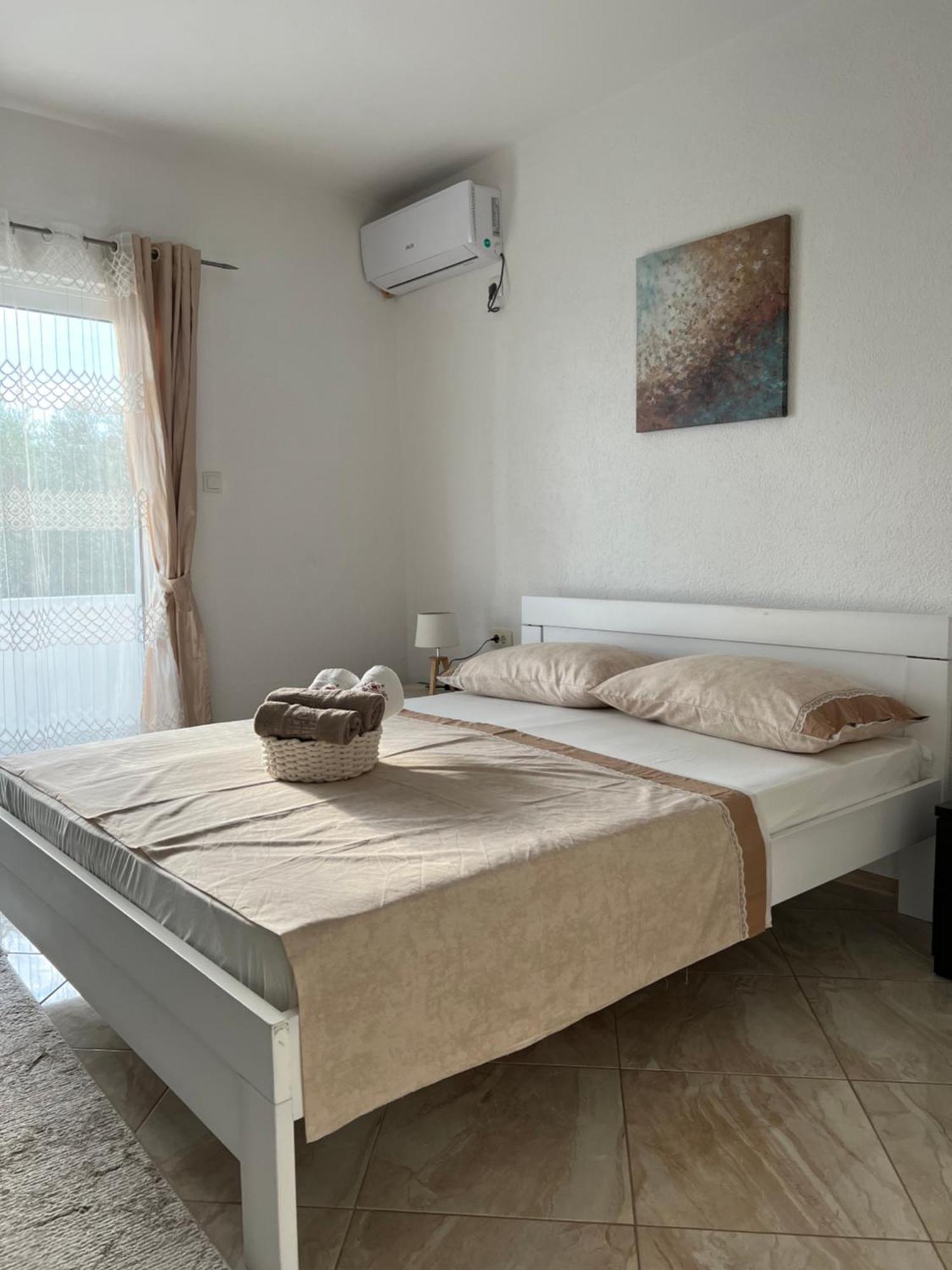 Suka Apartments Ulcinj Ngoại thất bức ảnh